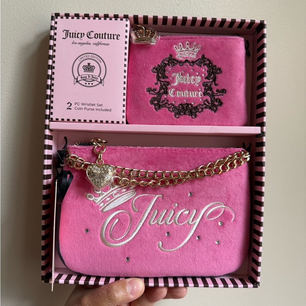 Juicy Couture 2-piece Wristlet and Coin Purse Set, Pink Velvet, New with box